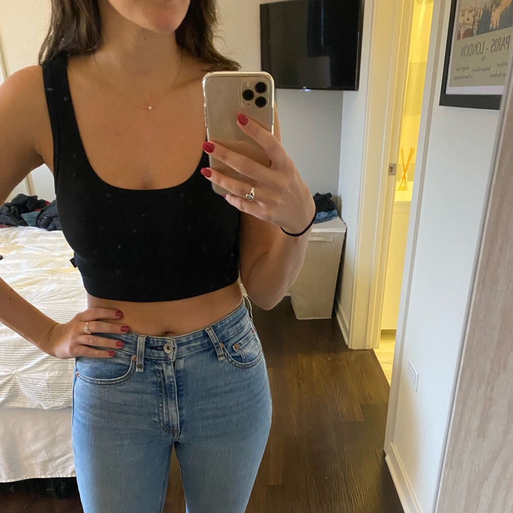 WITH TAGS Aritzia cropped top